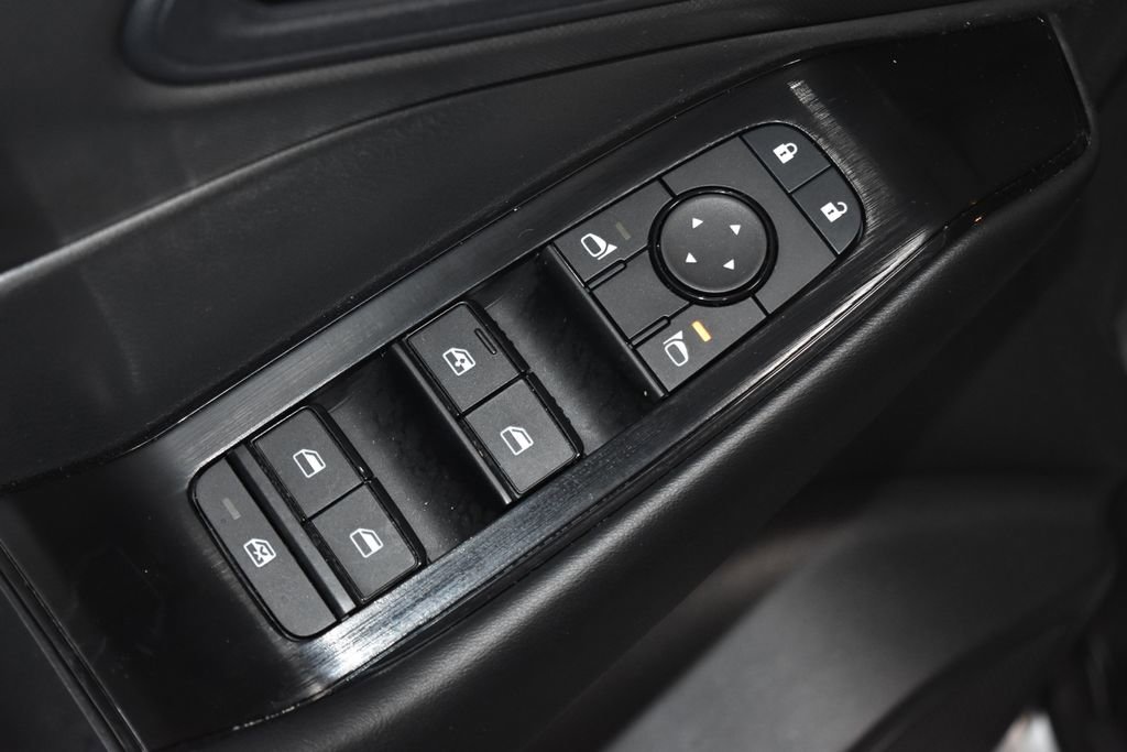 Certified 2025 Nissan Rogue S image 5