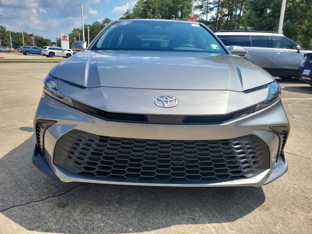 Certified 2026 Toyota Camry SE w/ Convenience Package FWD image 4