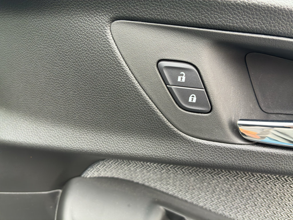 Used 2023 Chevrolet TrailBlazer LT FWD image 60