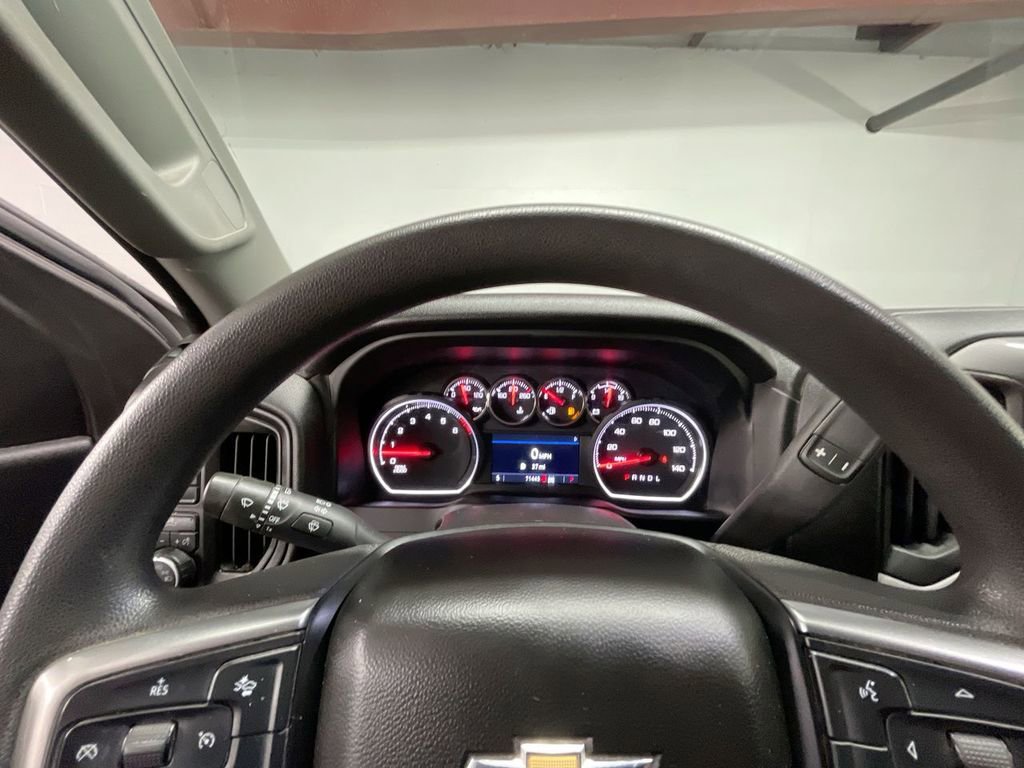 Used 2023 Chevrolet Silverado 2500 Custom w/ Custom Value Package image 11