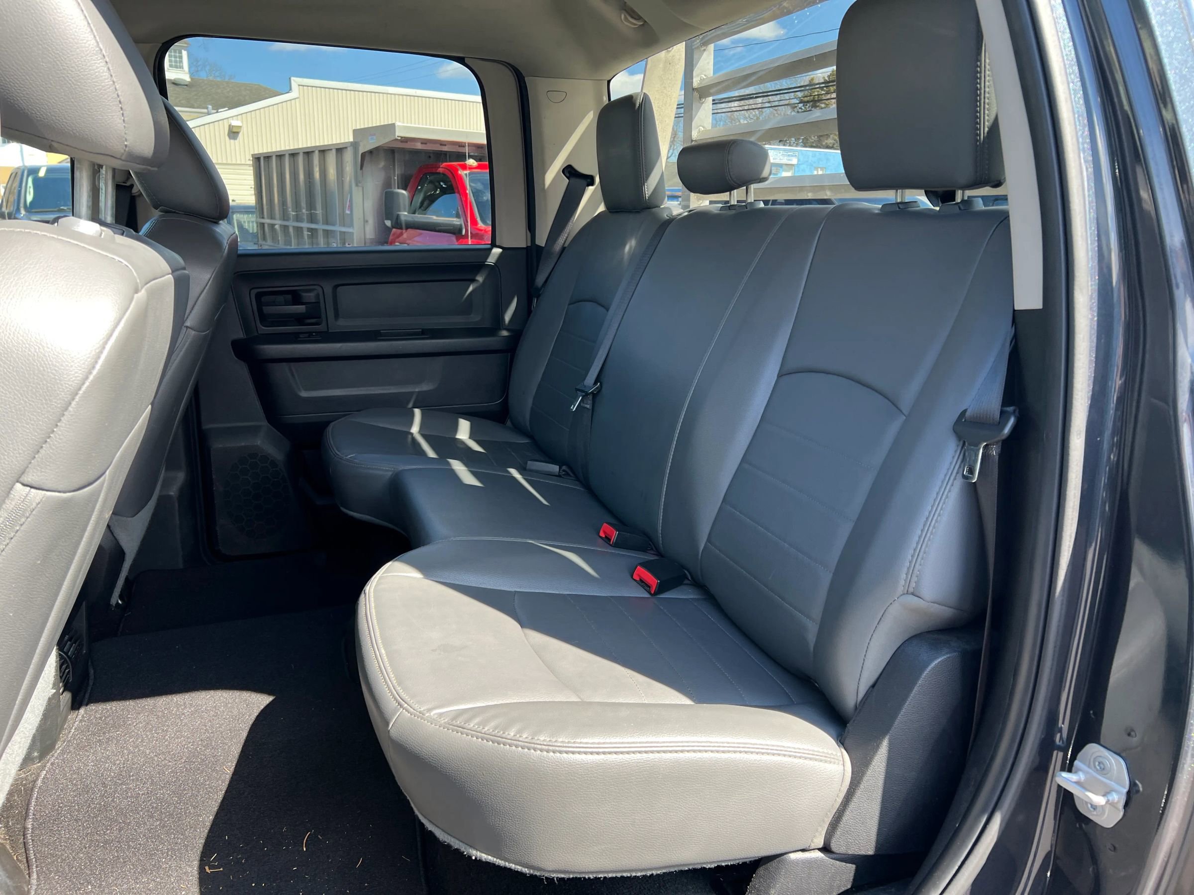 Used 2015 RAM 3500 Tradesman w/ Chrome Appearance Group image 15