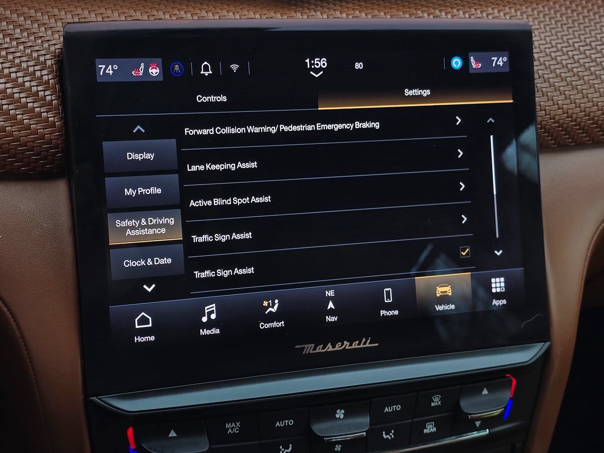 Used 2022 Maserati Quattroporte Modena RWD image 37