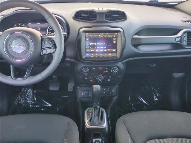 Used 2022 Jeep Renegade Altitude image 18