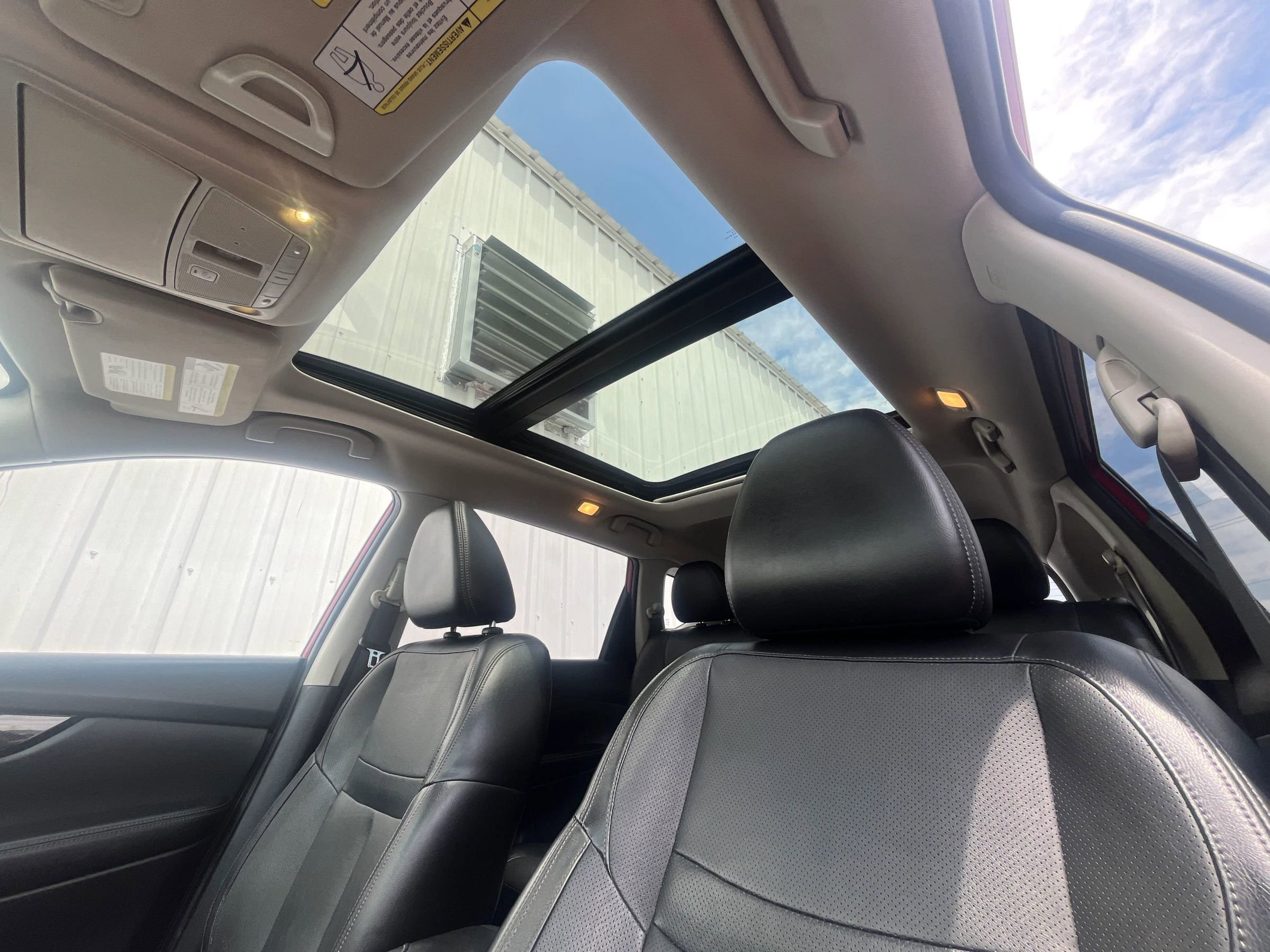 Used 2017 Nissan Rogue SL w/ SL Premium Package image 10