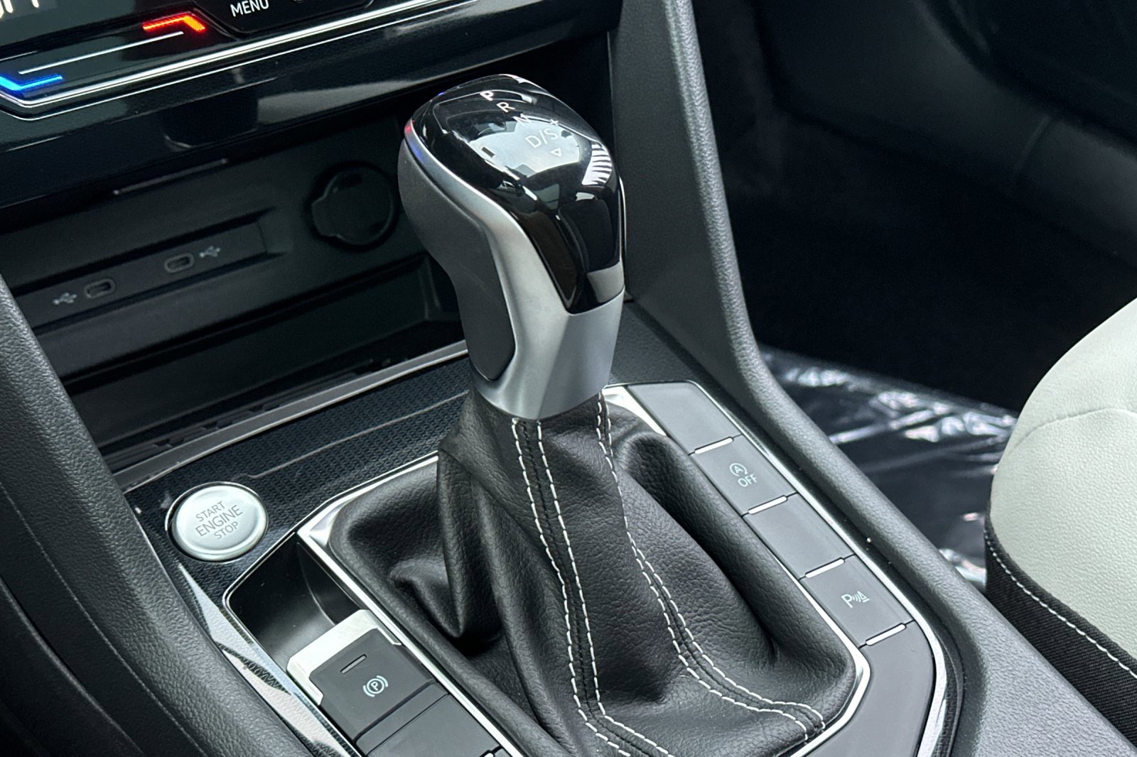 New 2026 Volkswagen Taos SE image 21