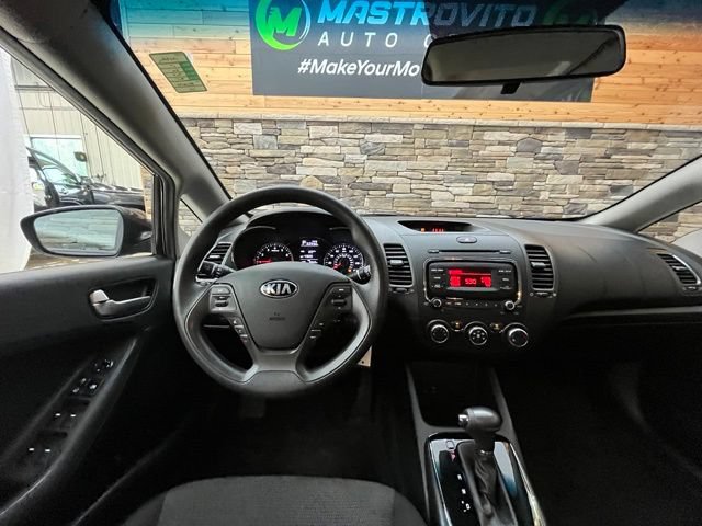 Used 2017 Kia Forte LX FWD image 19