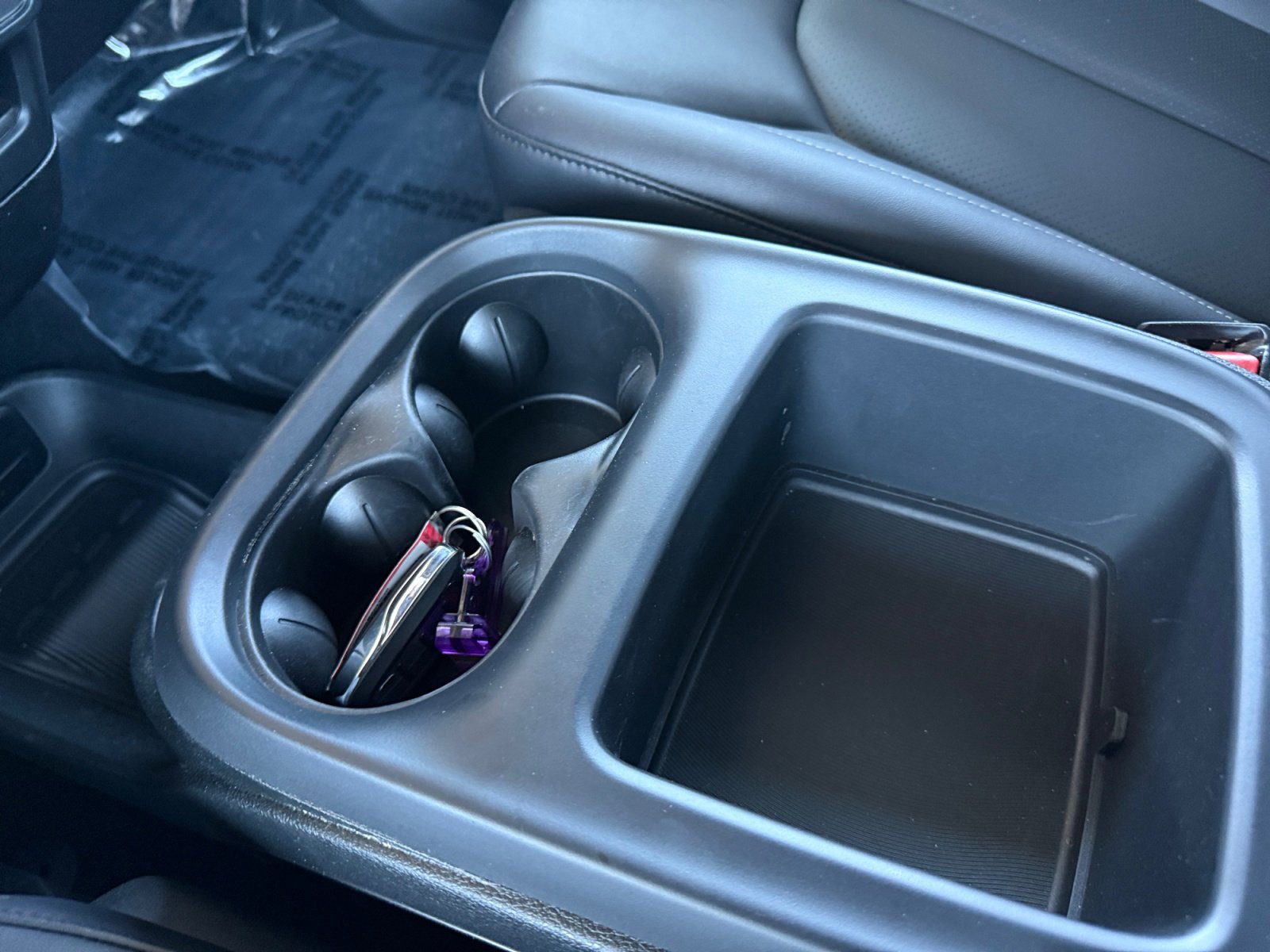 Used 2026 Chrysler Pacifica Select image 15