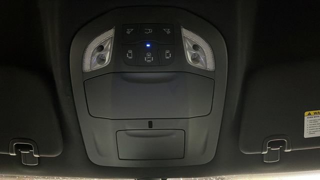 Used 2024 Chrysler Pacifica Touring image 38