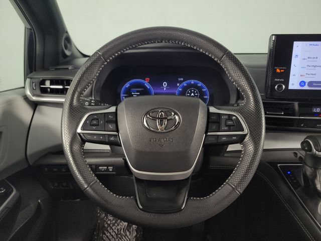 Used 2025 Toyota Sienna XSE w/ XSE Plus Package AWD/4WD image 25