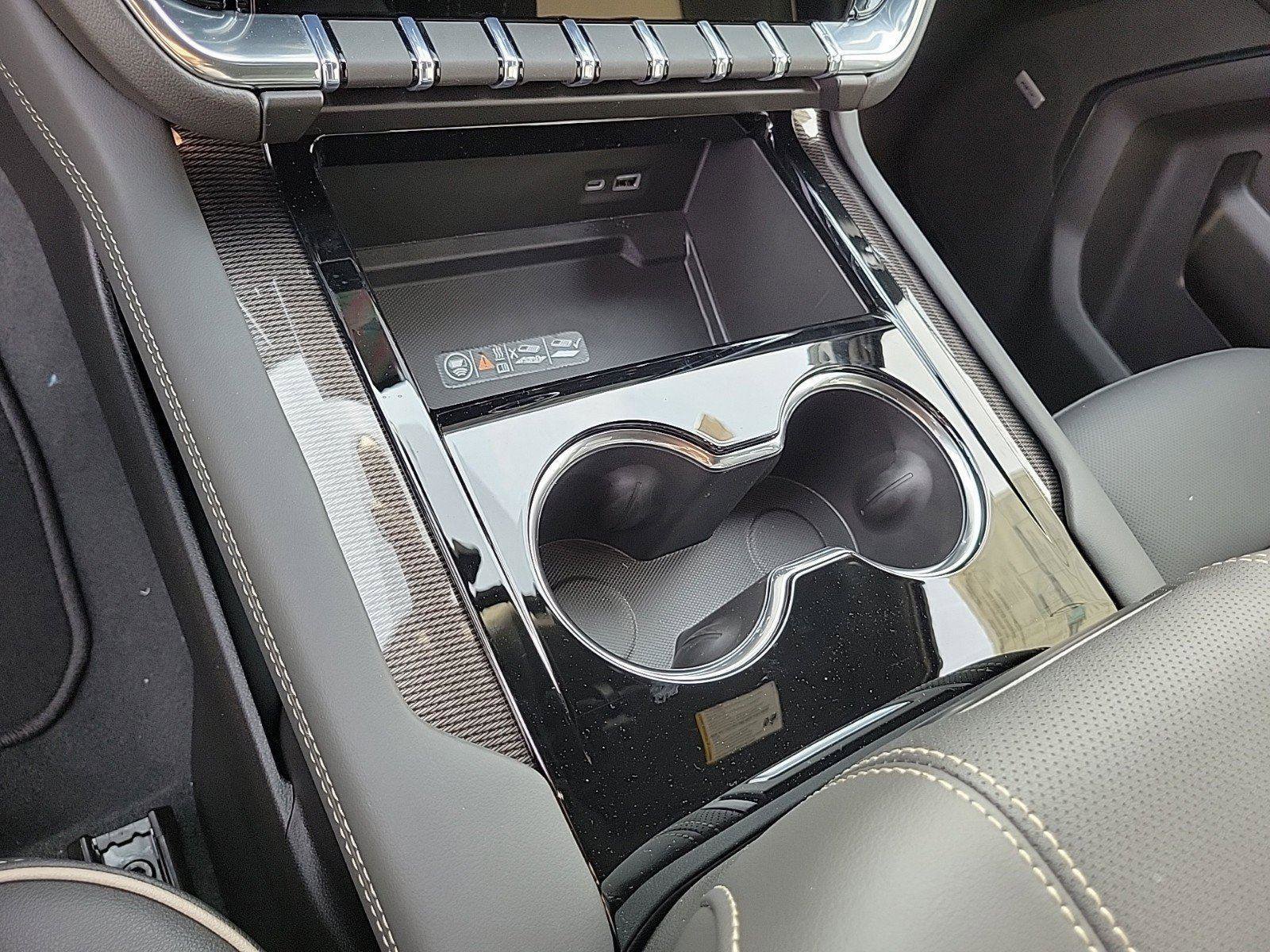 New 2026 GMC Yukon XL Elevation image 28