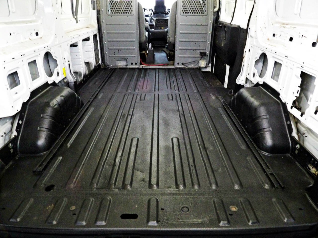 Used 2018 Ford Transit 150 130 Low Roof RWD image 9