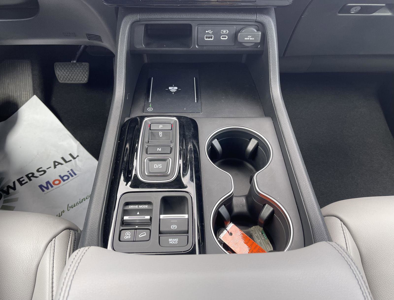 Used 2025 Honda Pilot EX-L image 11