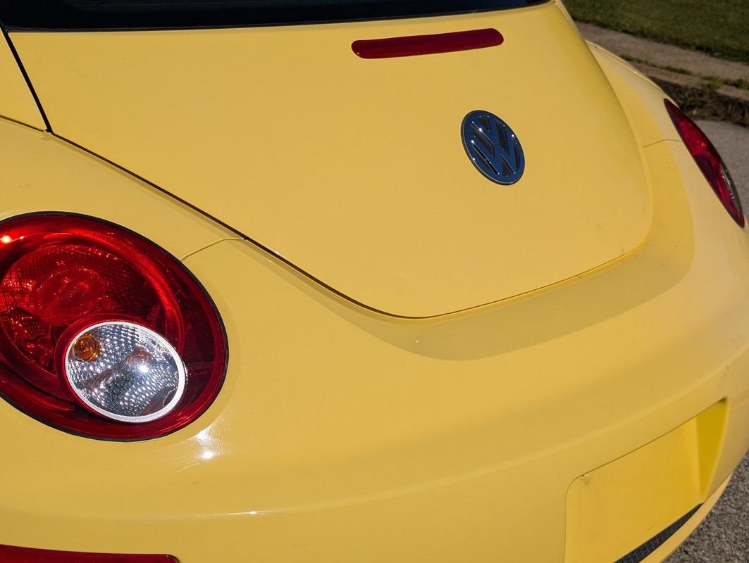 Used 2008 Volkswagen Beetle SE FWD image 31