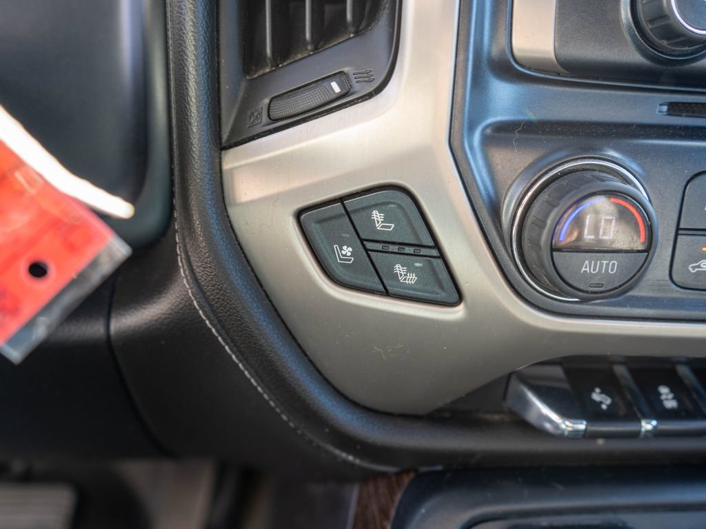 Used 2018 GMC Sierra 2500 Denali AWD/4WD image 23