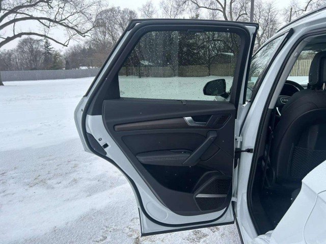 Certified 2023 Audi Q5 e Premium Plus w/ Premium Plus Package image 19
