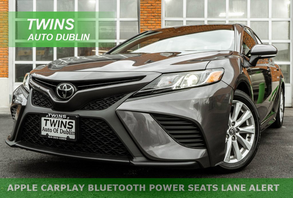 Used 2020 Toyota Camry SE image 1