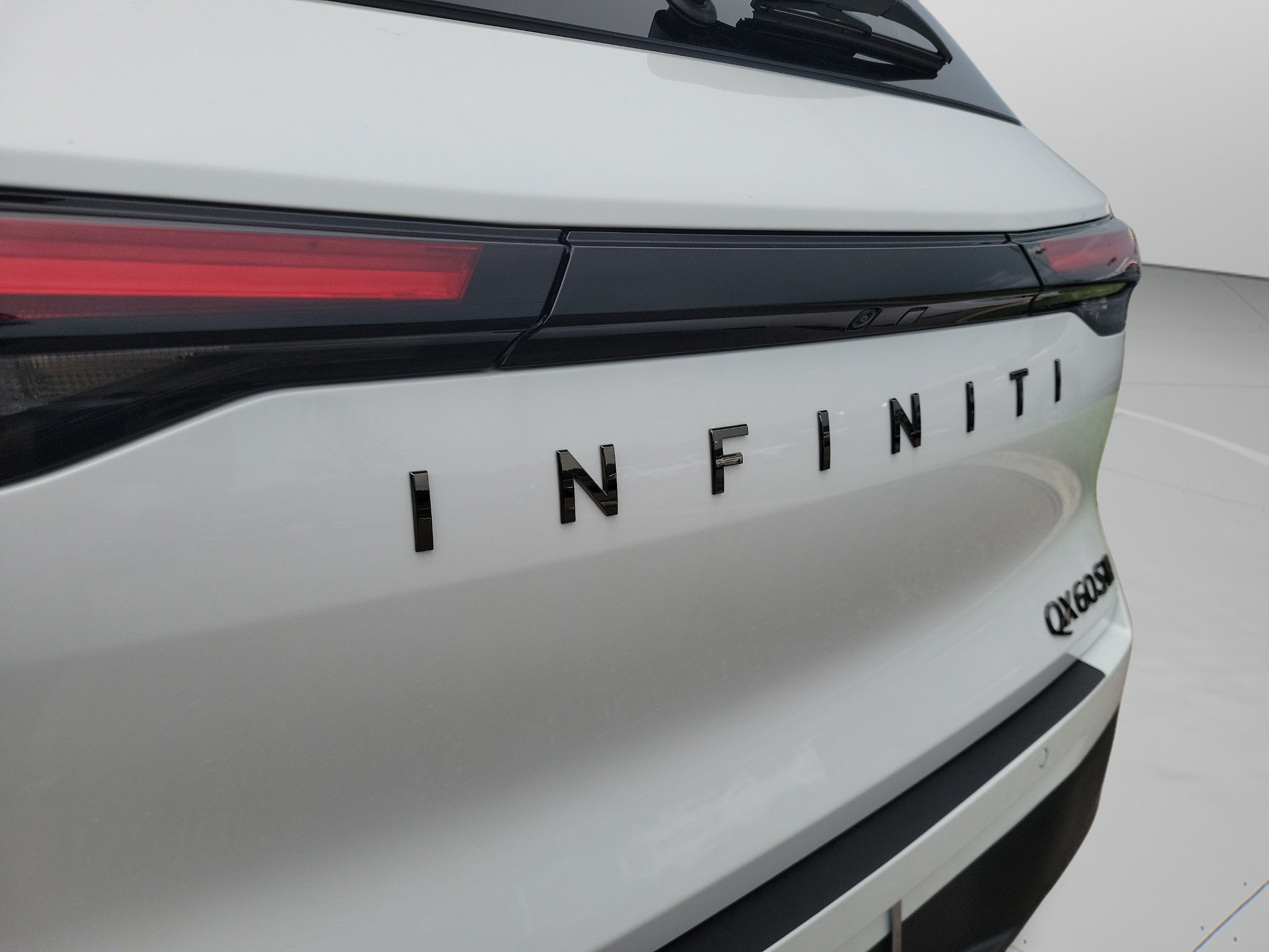 New 2027 INFINITI QX60 Sport w/ Dark Cargo Package AWD/4WD image 28