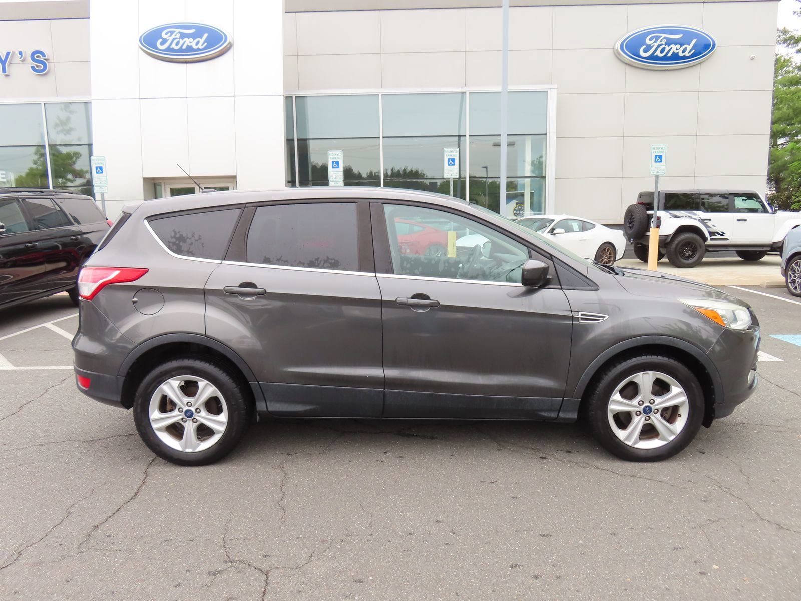 Used 2015 Ford Escape SE FWD image 4