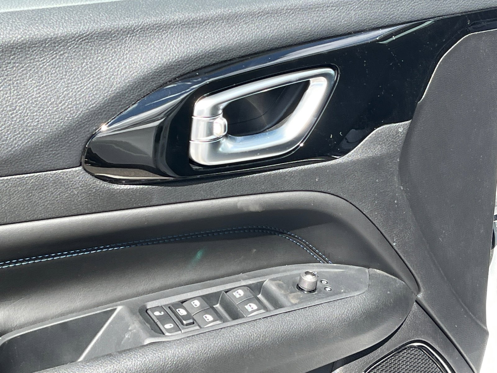 New 2026 Jeep Compass Latitude image 14