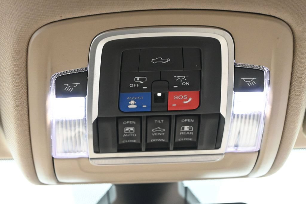 Used 2022 RAM 2500 Limited AWD/4WD image 24