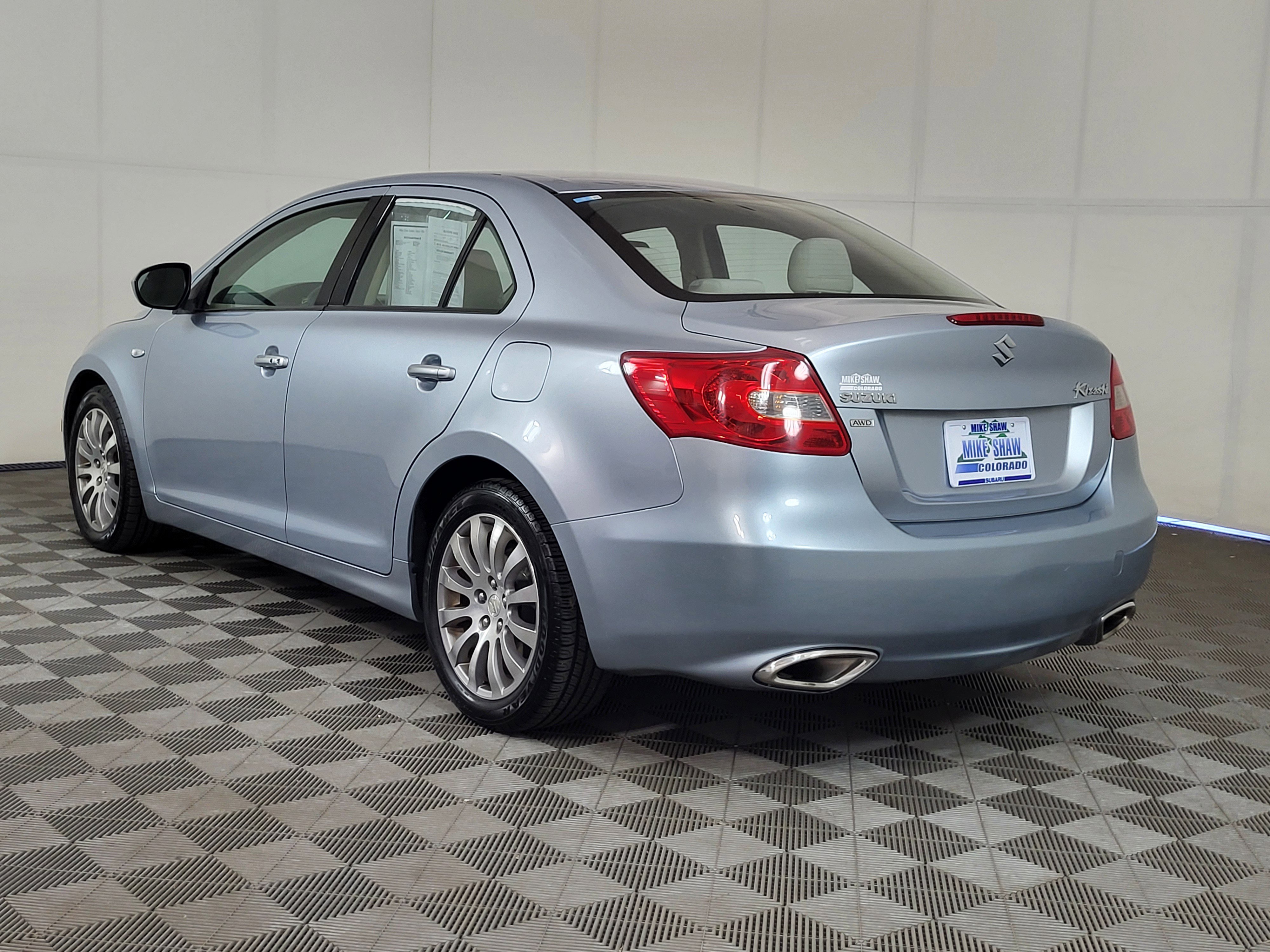 Used 2010 Suzuki Kizashi SE image 5