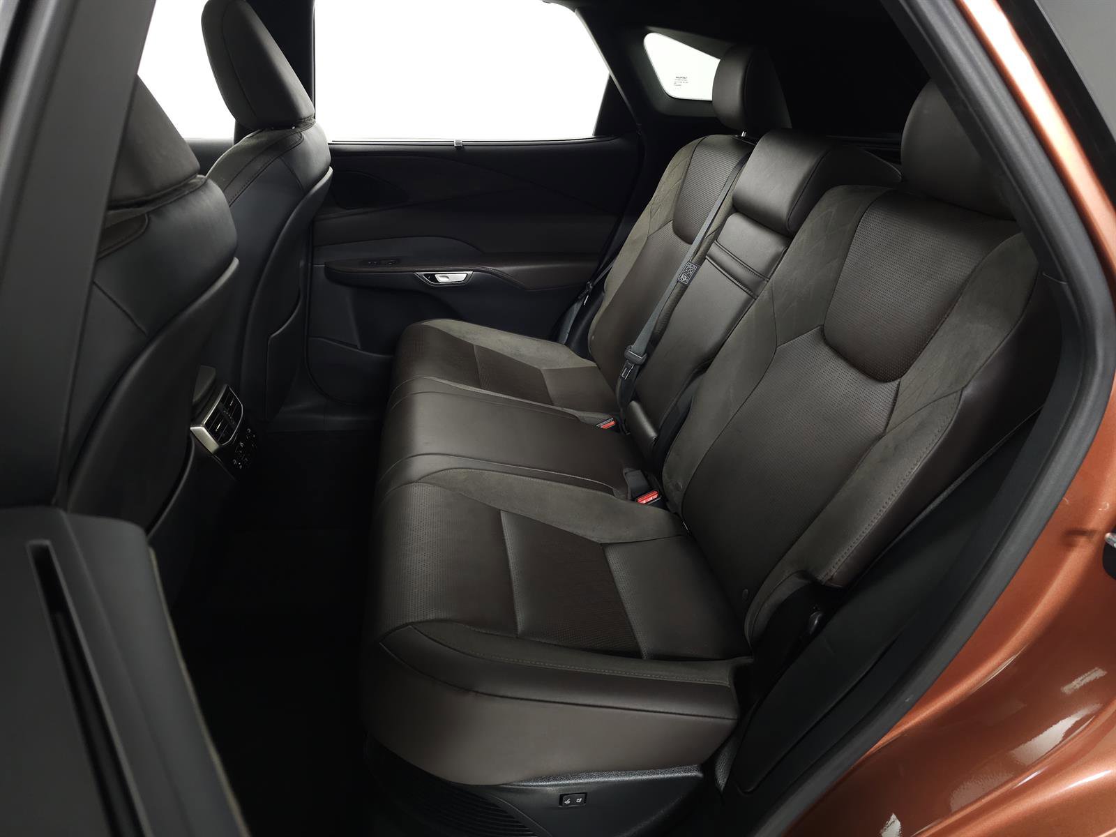 Certified 2023 Lexus RX 350 w/ Accessory Package (Z1) image 31