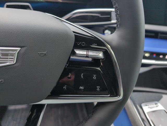 New 2026 Cadillac Optiq Sport 2 image 18