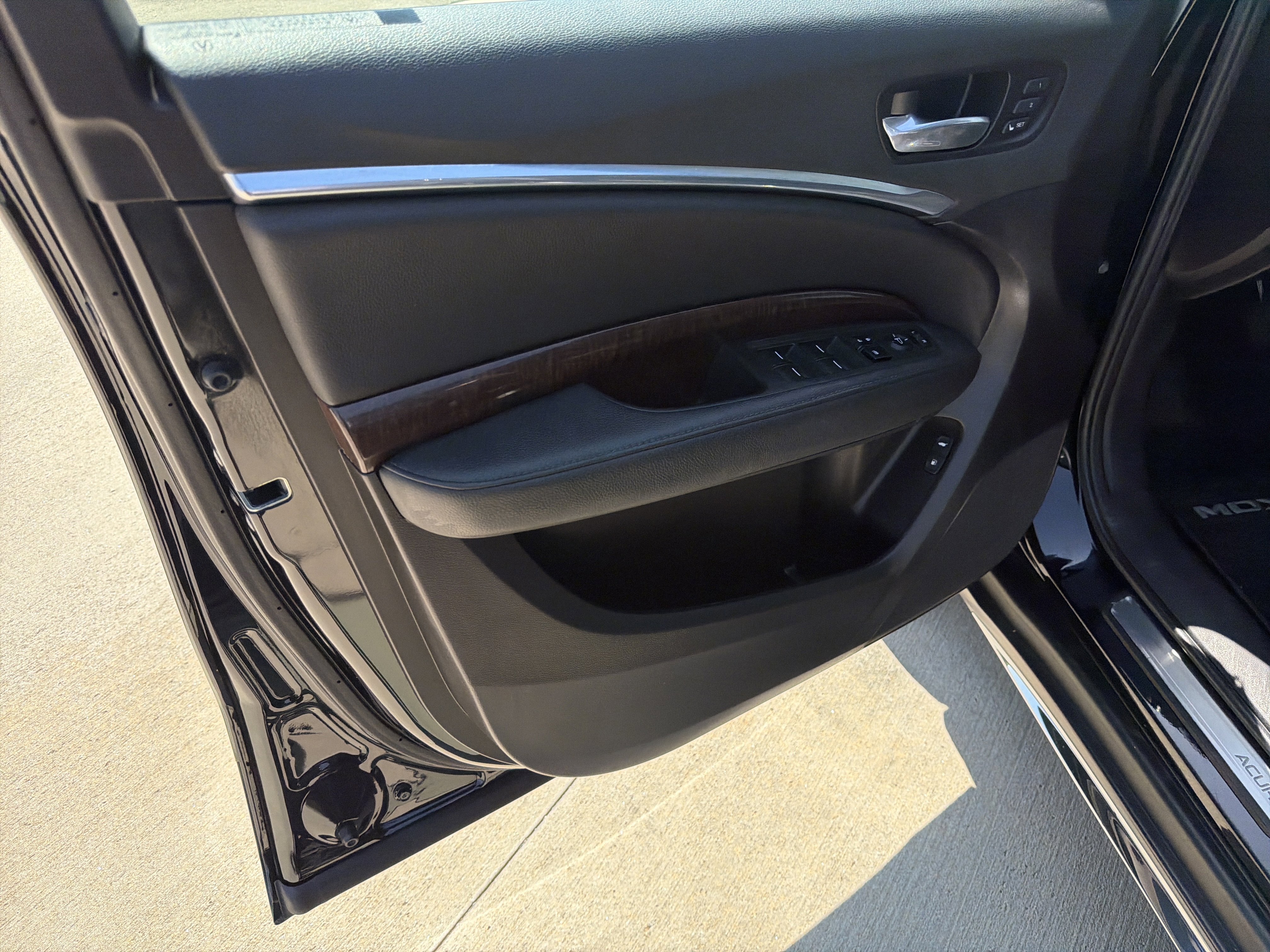 Used 2020 Acura MDX SH-AWD image 12