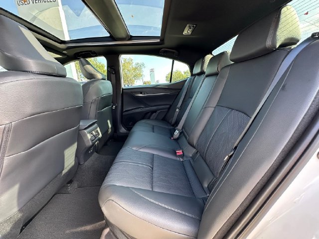 New 2026 Toyota Camry Hybrid FWD image 26