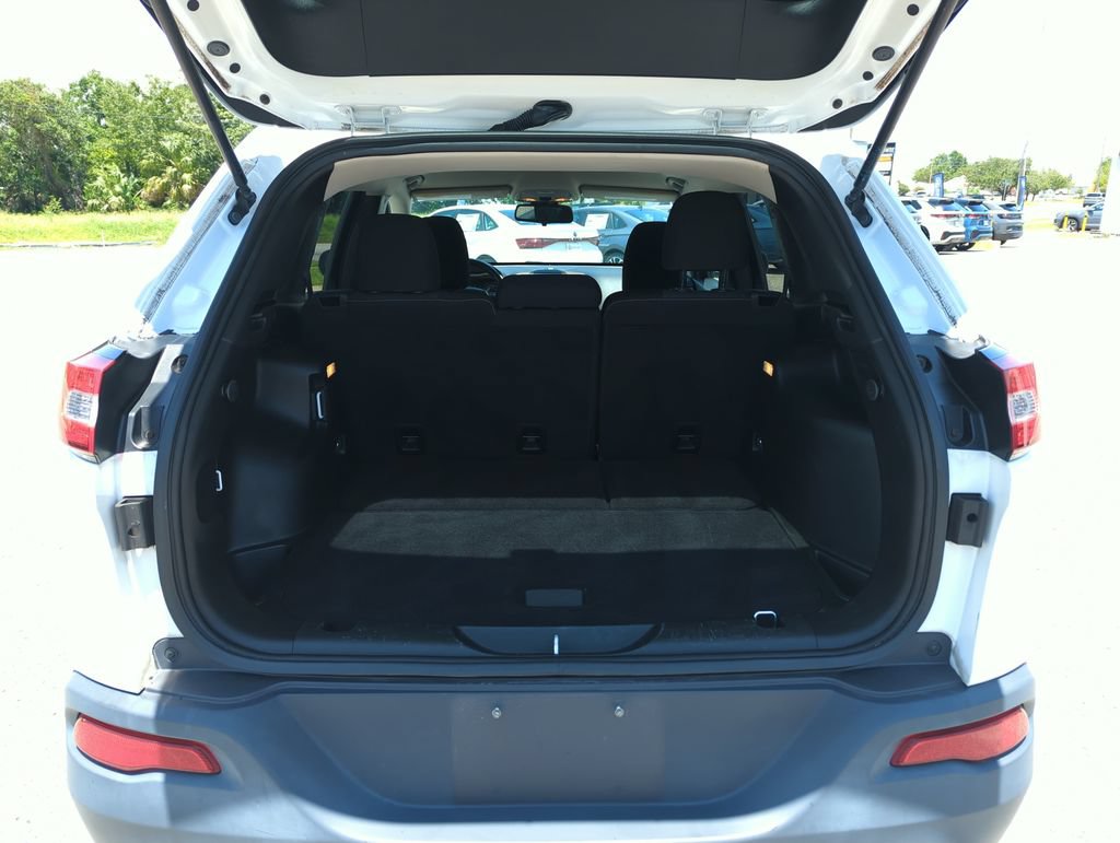Used 2017 Jeep Cherokee Latitude FWD image 29