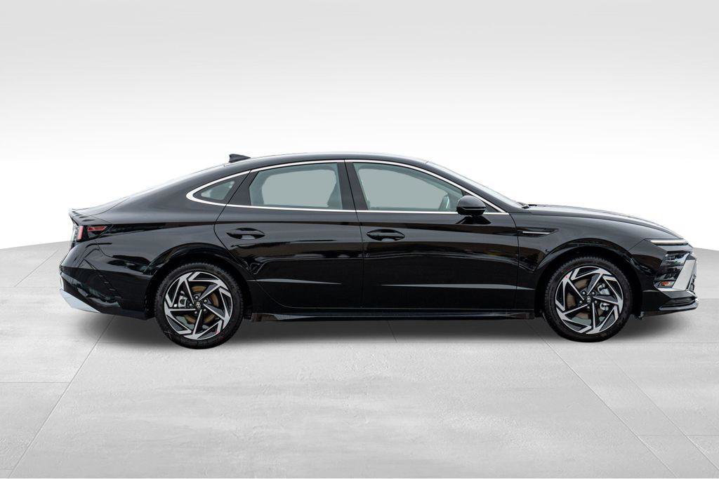 New 2026 Hyundai Sonata SEL image 8