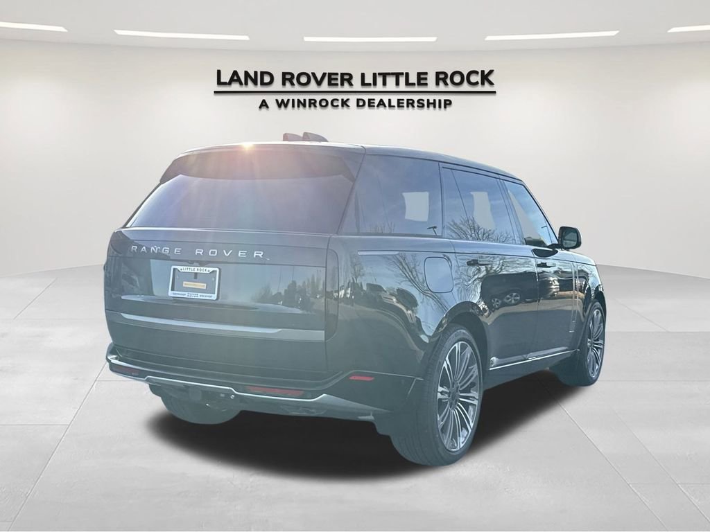 New 2026 Land Rover Range Rover Long Wheelbase SE image 2
