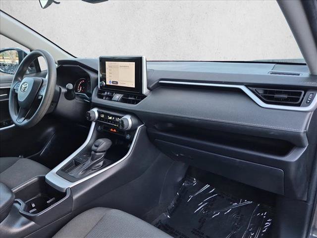Used 2025 Toyota RAV4 XLE FWD image 21