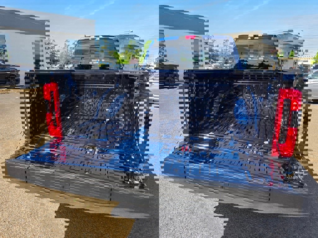 New 2025 Ford F350 Lariat w/ Lariat Ultimate Package image 30