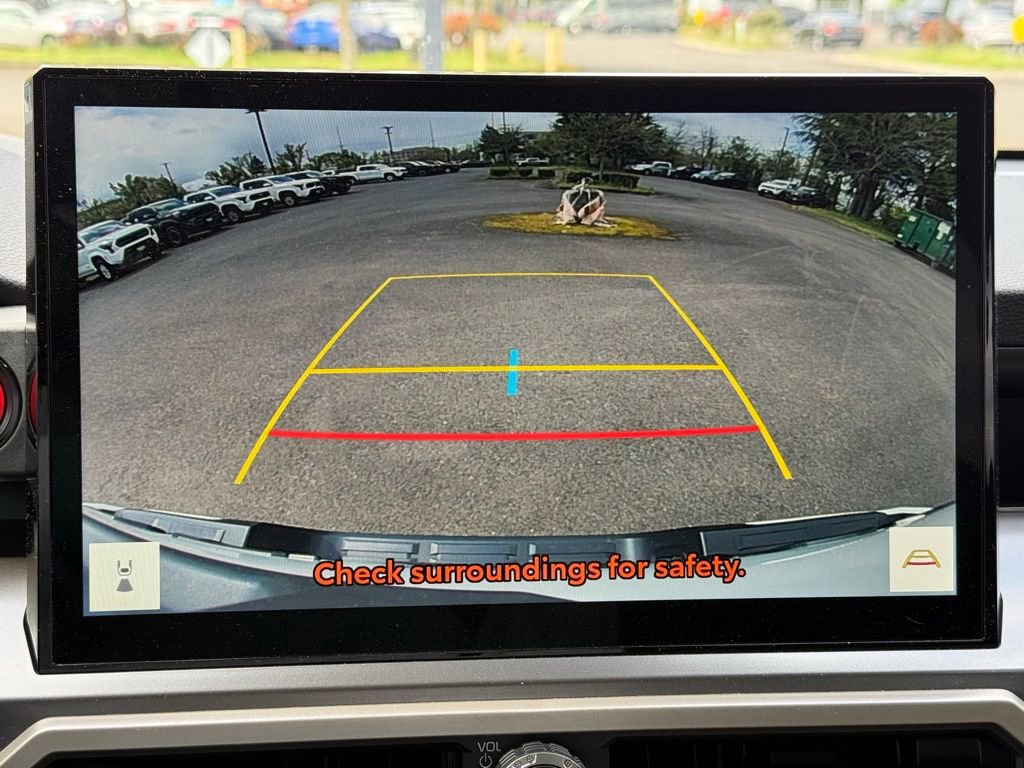 Used 2024 Toyota Tacoma TRD Off-Road image 31