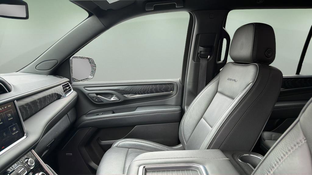 Used 2023 GMC Yukon Denali image 17