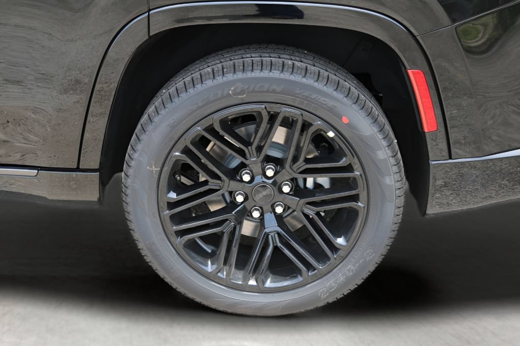 New 2026 Jeep Grand Wagoneer Limited AWD/4WD image 9