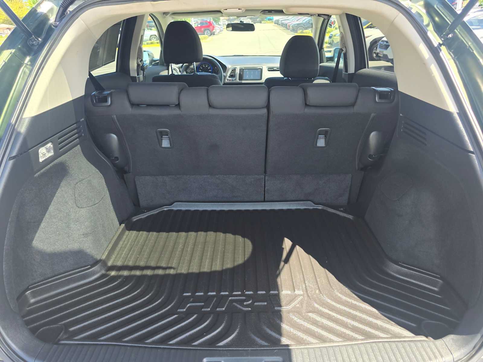 Used 2018 Honda HR-V EX image 14