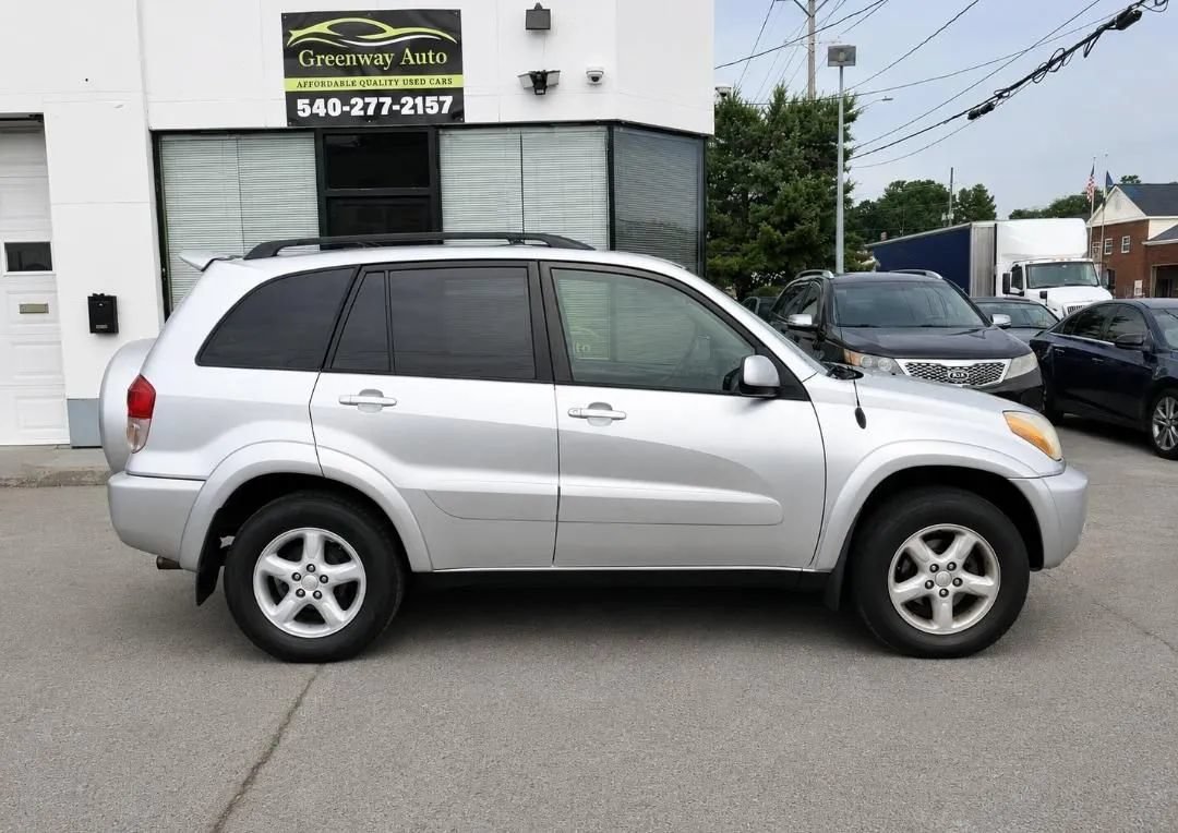 Used 2002 Toyota RAV4 4WD image 8