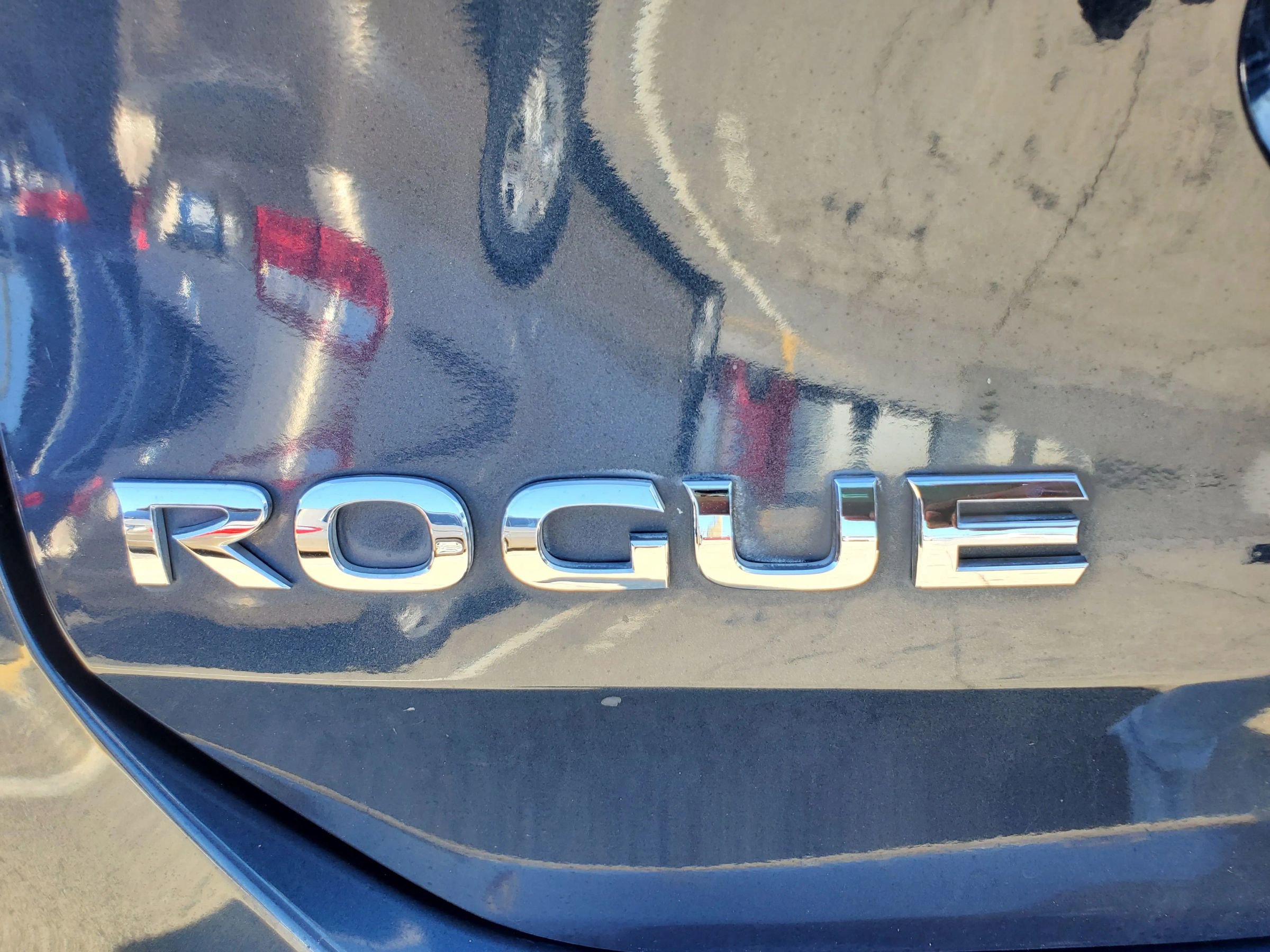 Used 2016 Nissan Rogue SV w/ SV Premium Package image 7