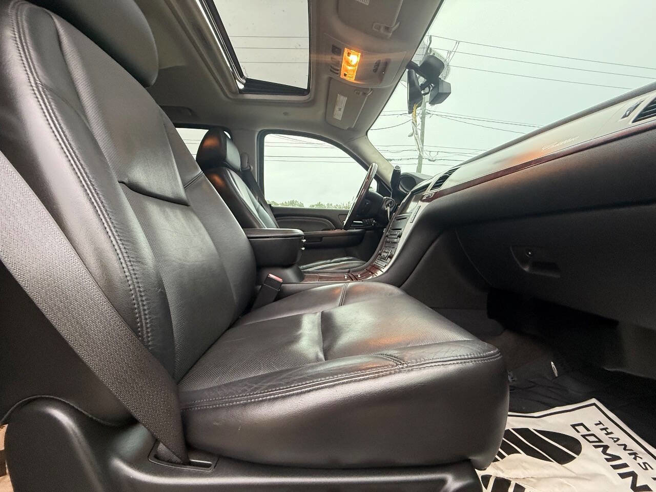 Used 2009 Cadillac Escalade AWD image 21