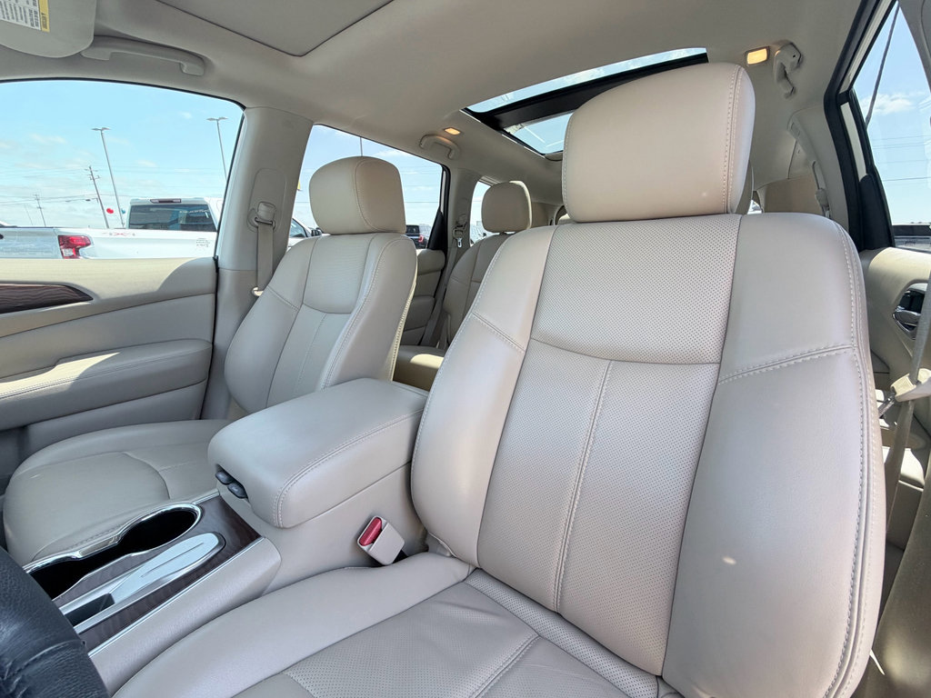 Used 2018 Nissan Pathfinder Platinum FWD image 23