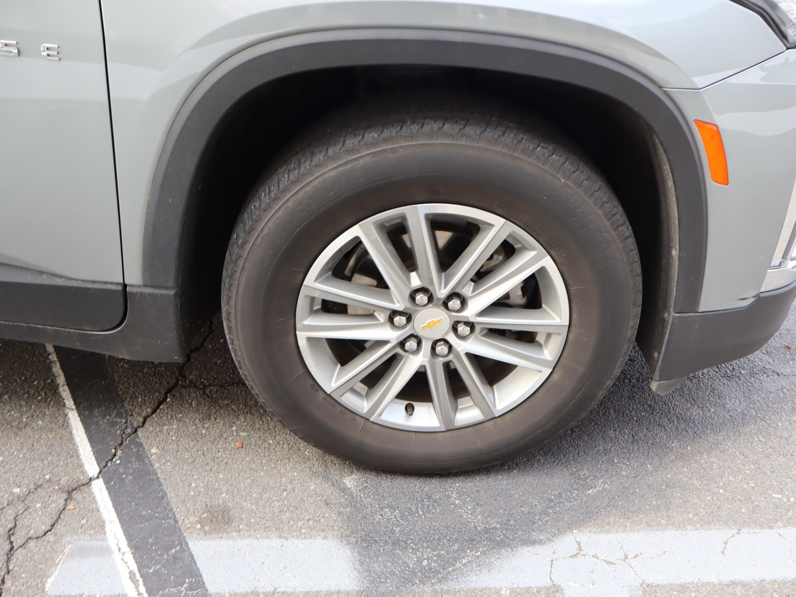 Certified 2023 Chevrolet Traverse LT w/ LPO, Floor Liner Package image 39