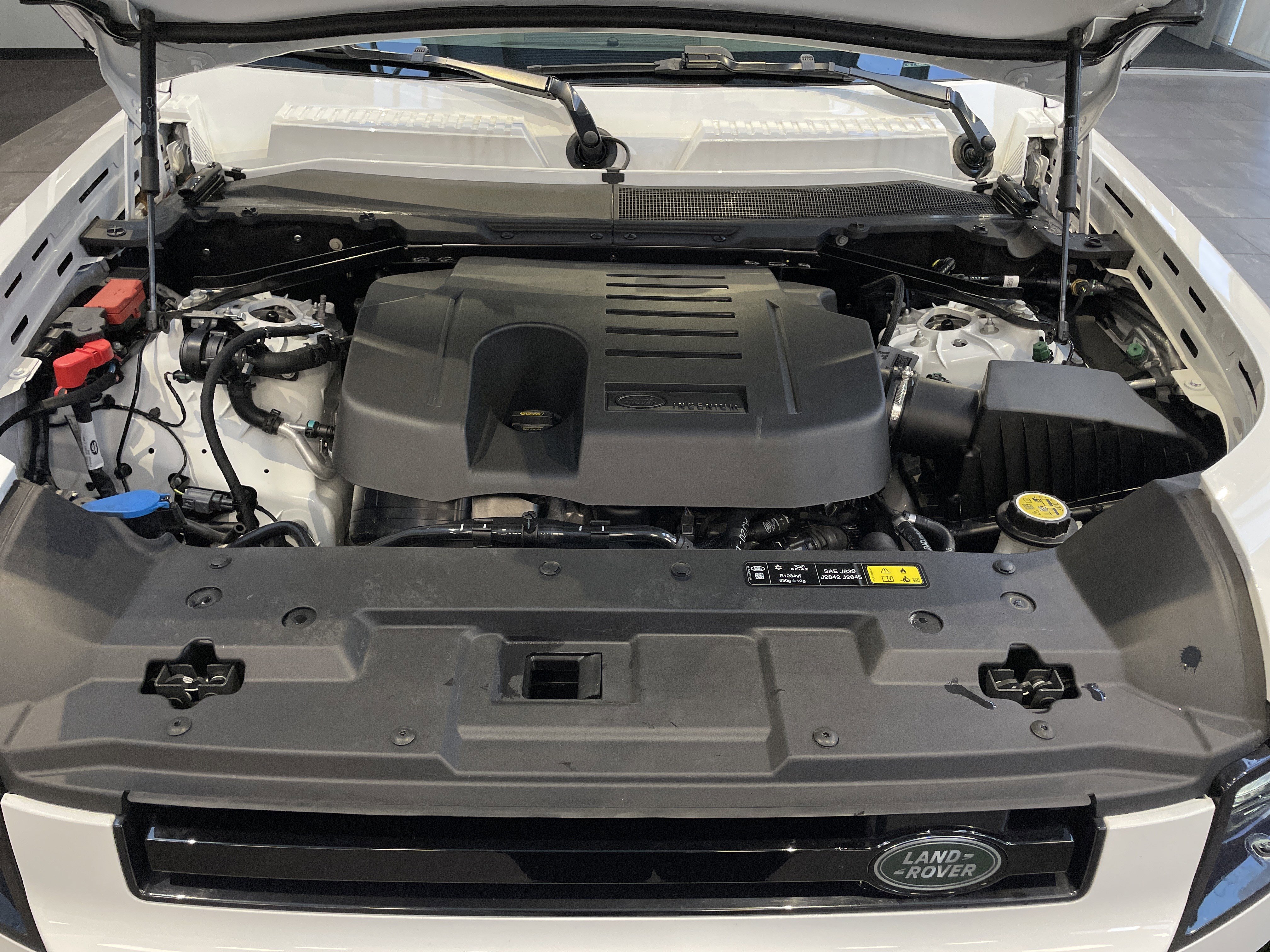 Used 2023 Land Rover Defender 110 X-Dynamic SE AWD/4WD image 39