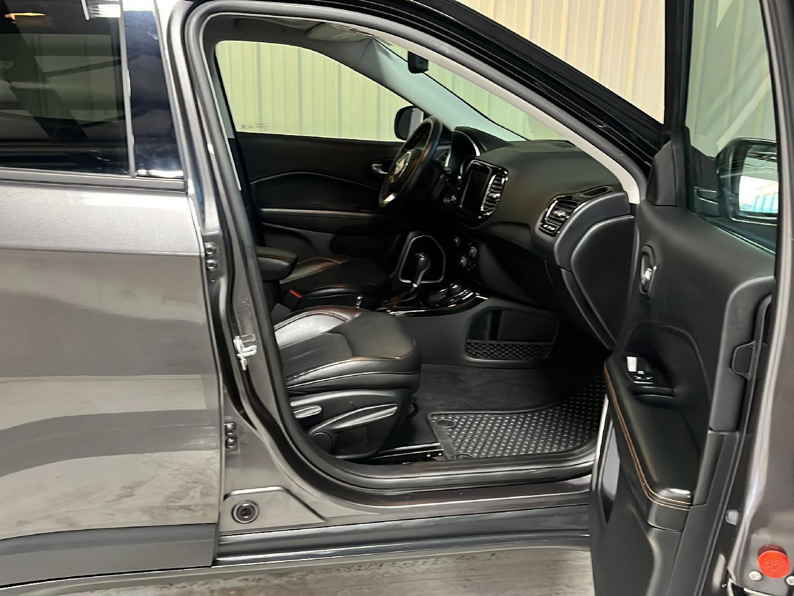 Used 2019 Jeep Compass Limited image 12