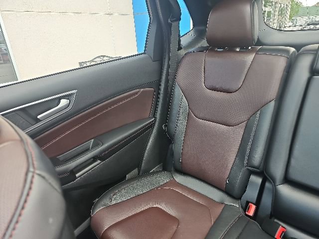 Used 2021 Ford Edge Titanium w/ Equipment Group 301A AWD/4WD image 10