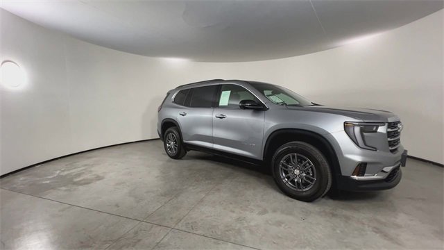 Used 2025 GMC Acadia Elevation image 2