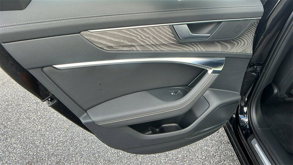 Used 2024 Audi A6 Premium Plus image 21