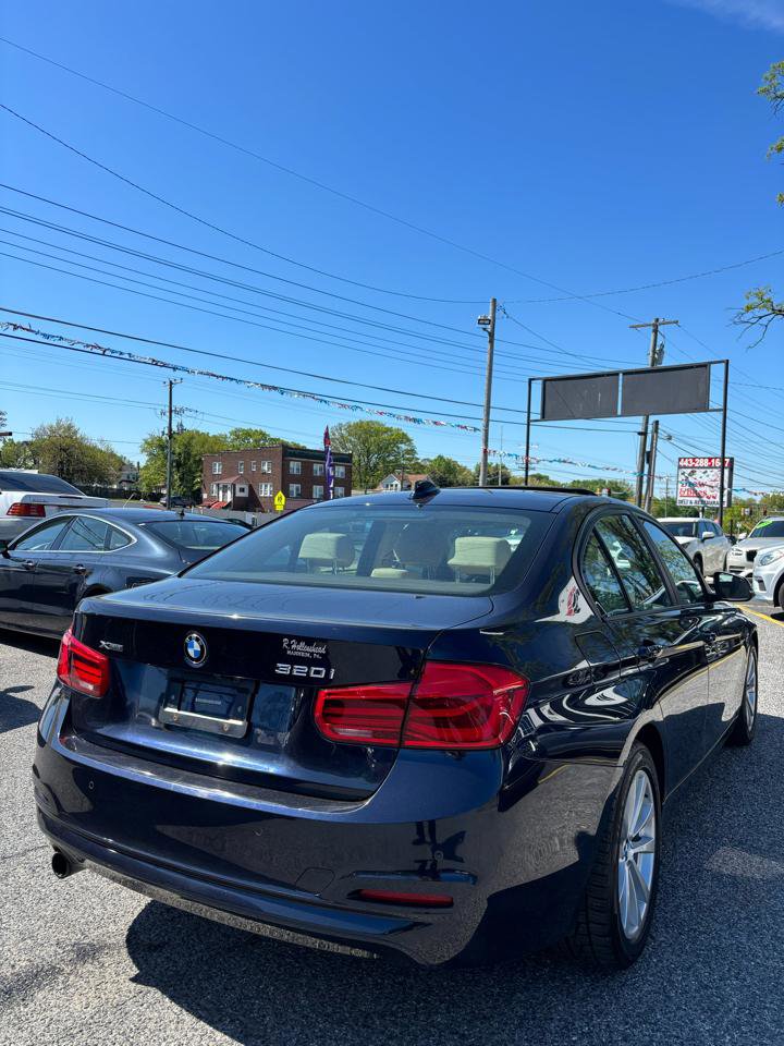 Used 2017 BMW 320i xDrive Sedan AWD/4WD image 6