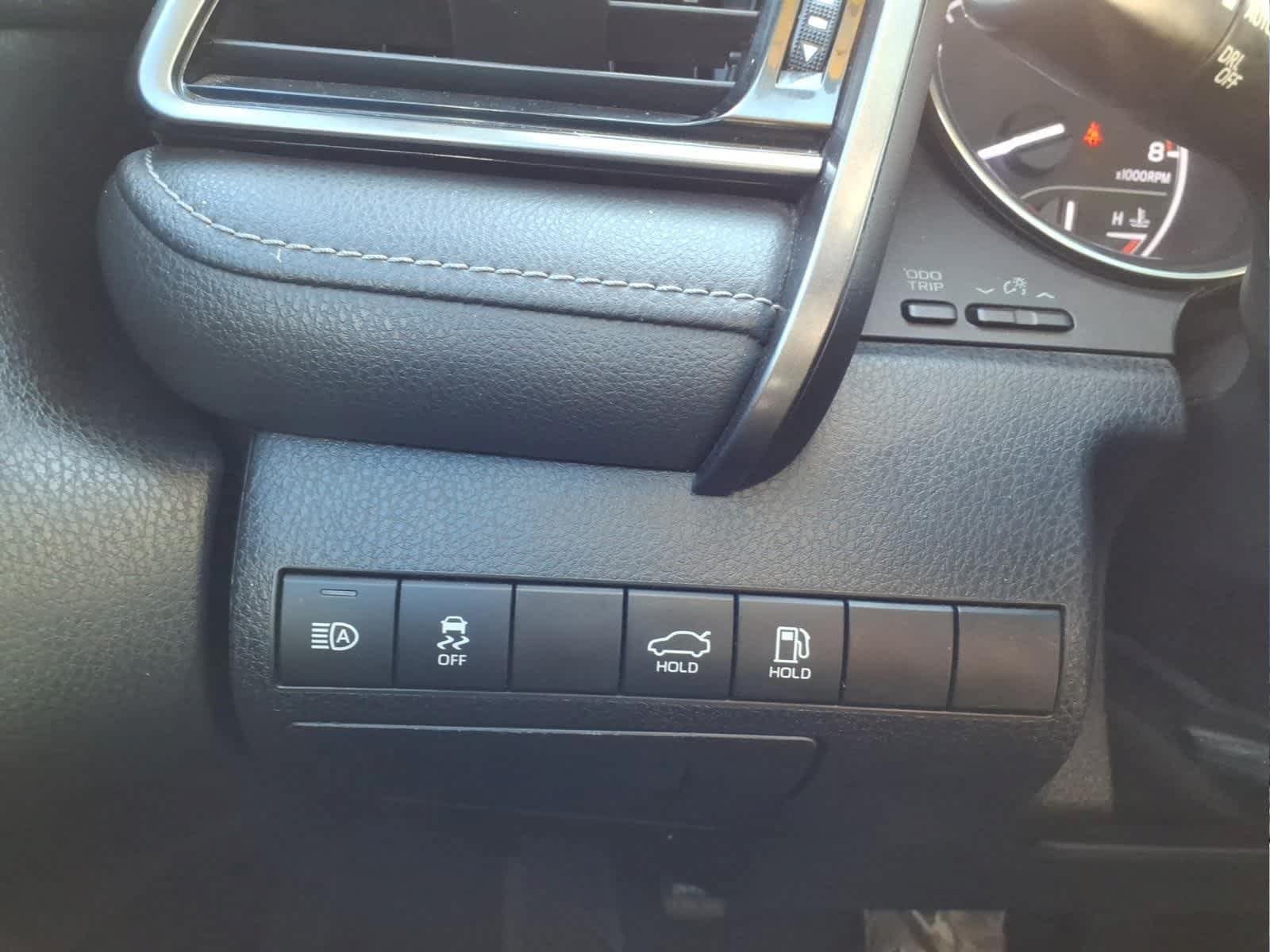 Used 2020 Toyota Camry SE FWD image 20